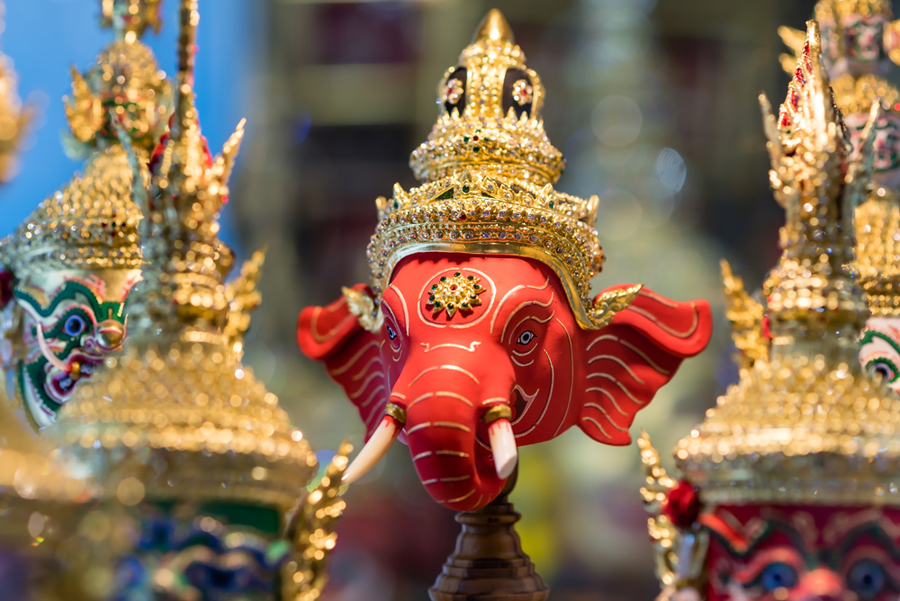 india-elephant-gold-jewellery-figurine-900